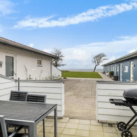 Appartement Kari - 50m From The Sea By Interhome *