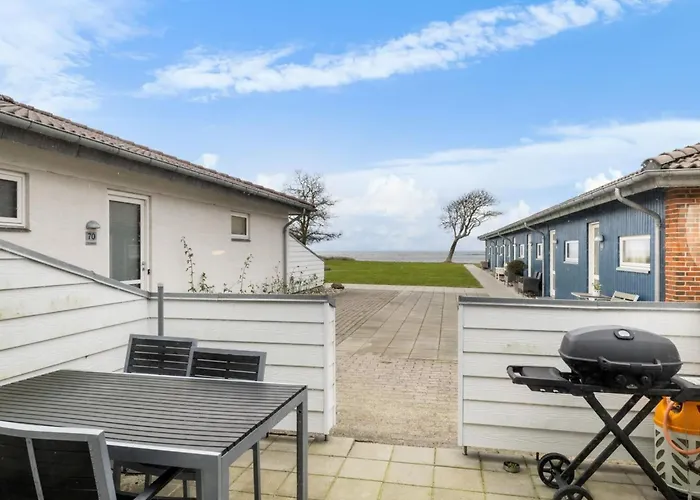 Appartement Kari - 50m From The Sea By Interhome *